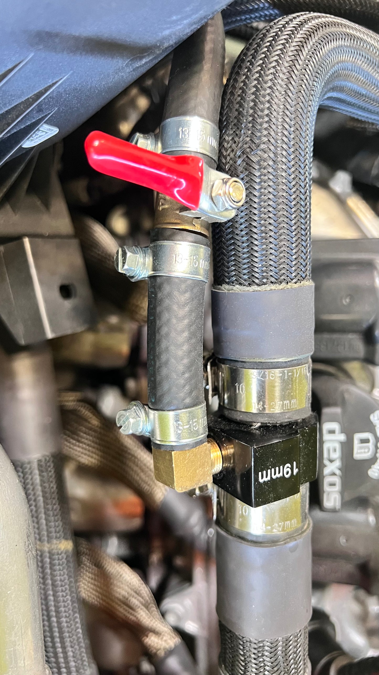 LT4 Supercharger Expansion Tank with 5psi cap & mounting bracket