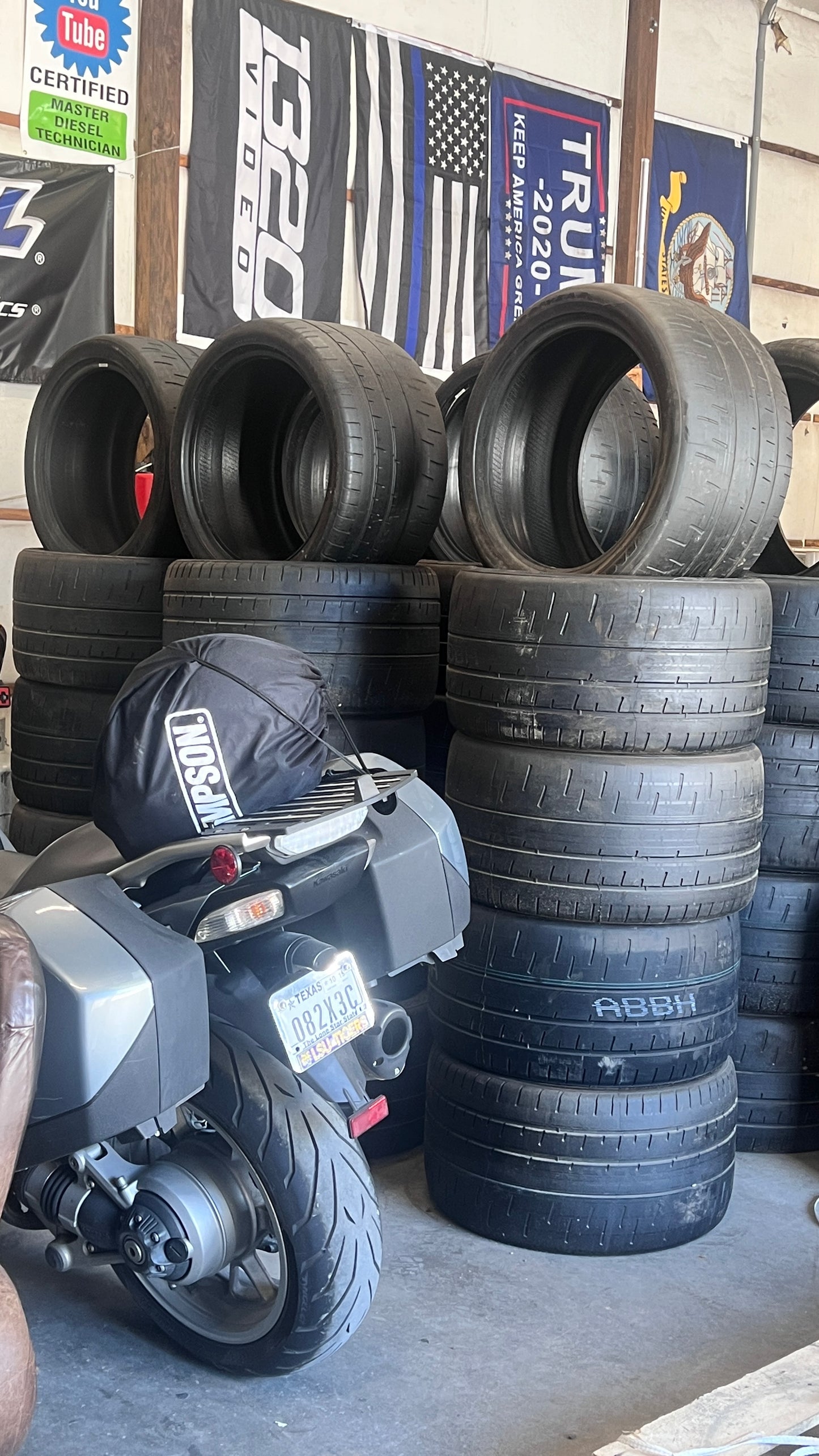Goodyear Eagle F1 Supercar 3R 325/30ZR19