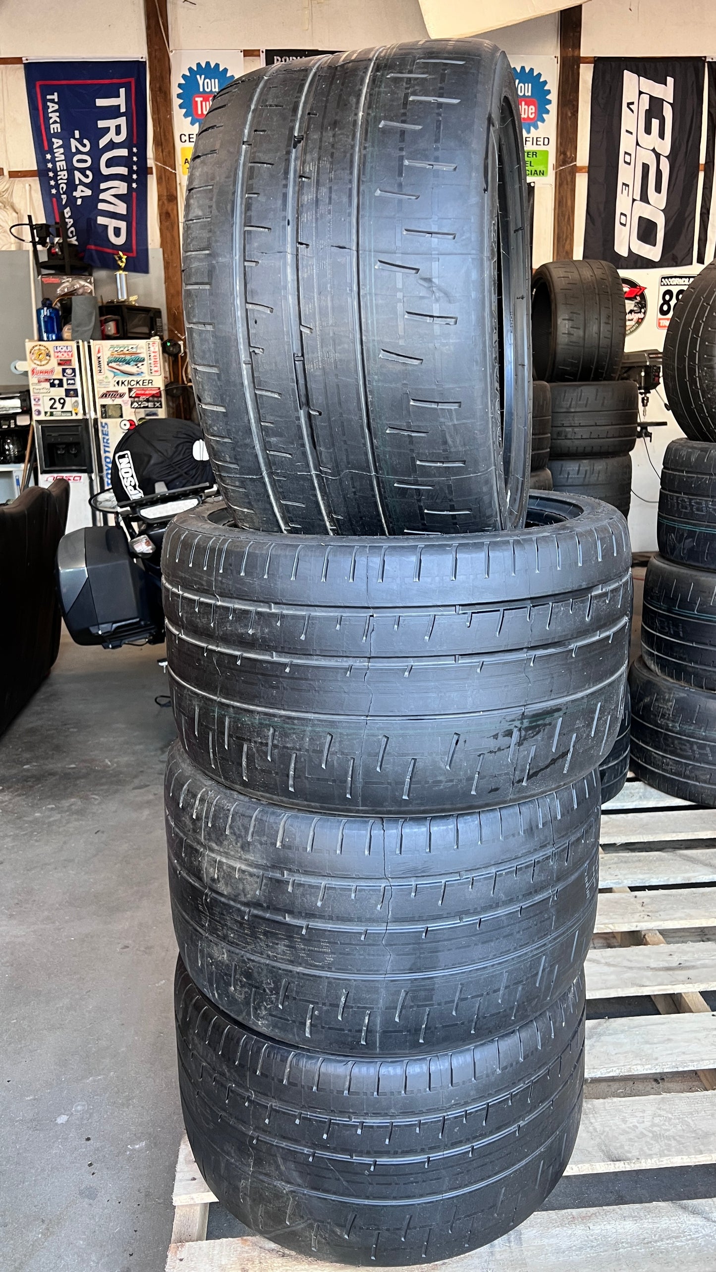 Goodyear Eagle F1 Supercar 3R 325/30ZR19