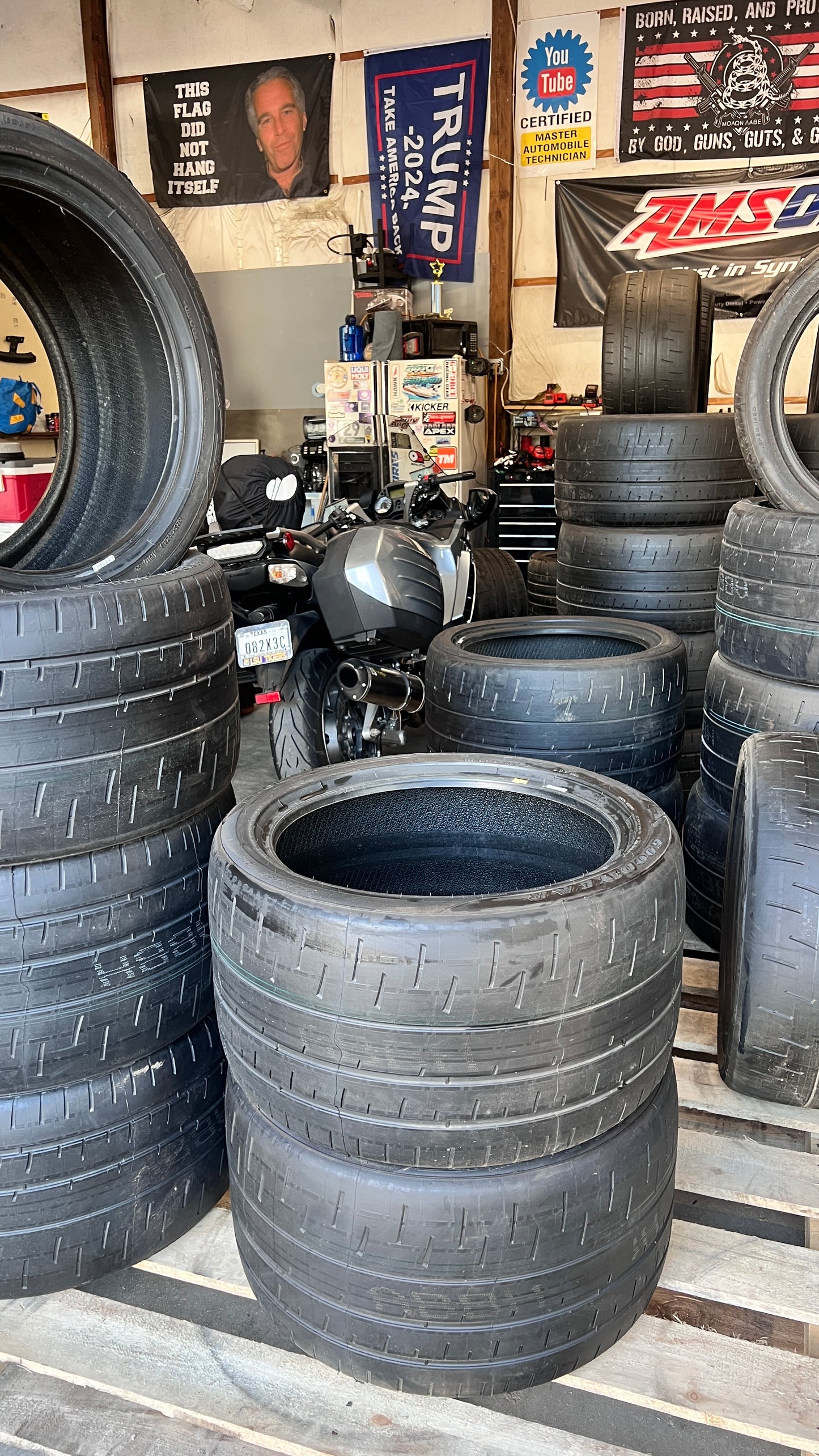 Goodyear Eagle F1 Supercar 3R 325/30ZR19